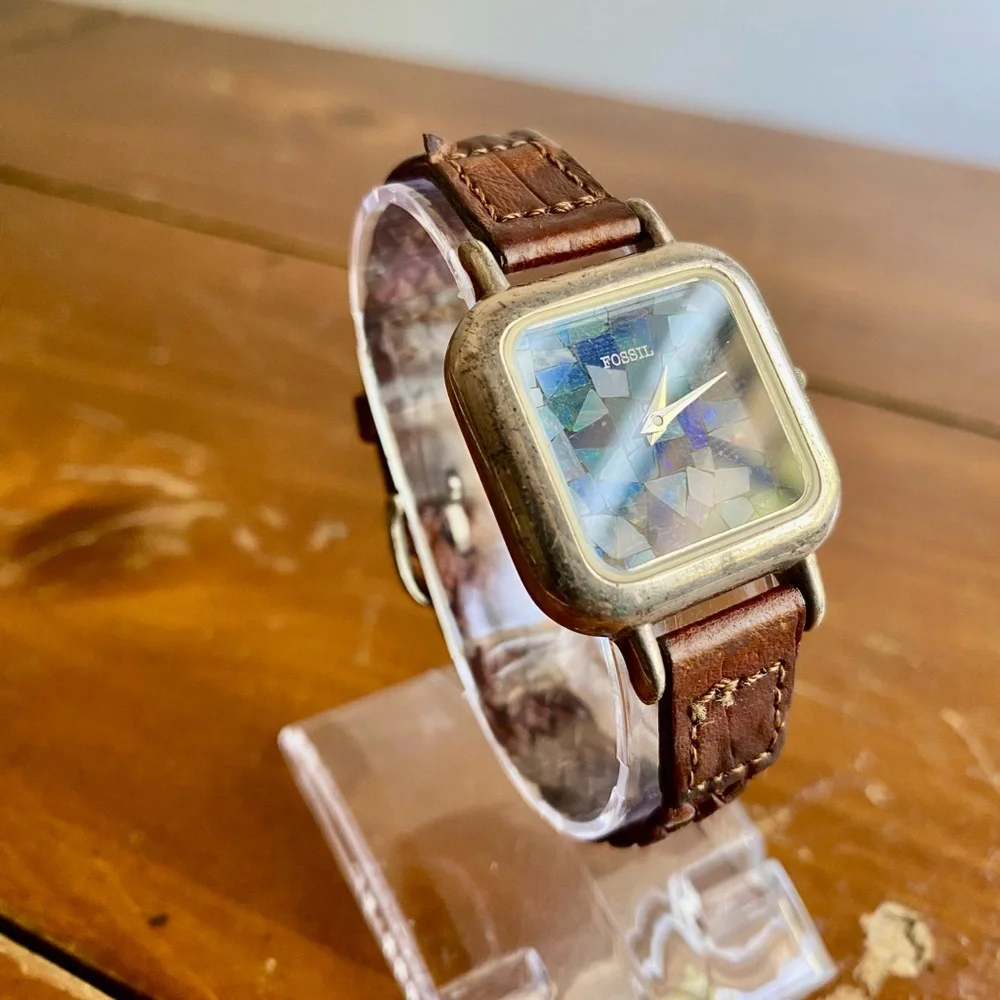1993 SHATTERED ABALONE FOSSIL WATCH HE-3367